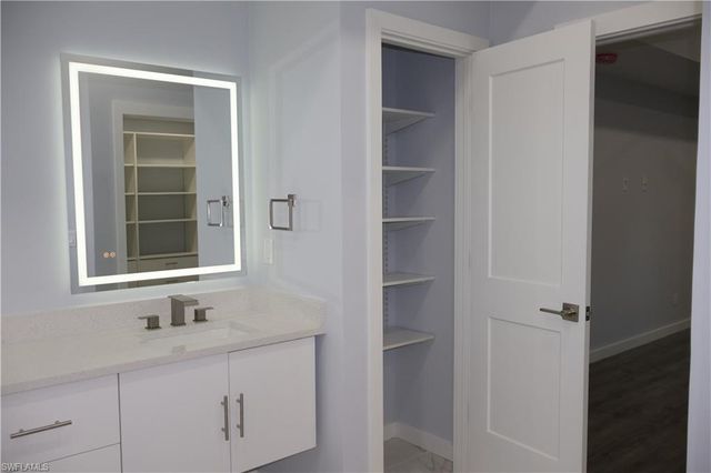 5191 Sunbury CT, Naples, FL 34104