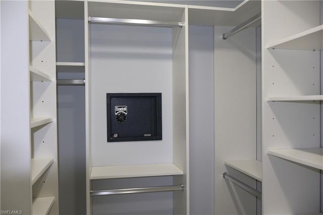 5191 Sunbury CT, Naples, FL 34104