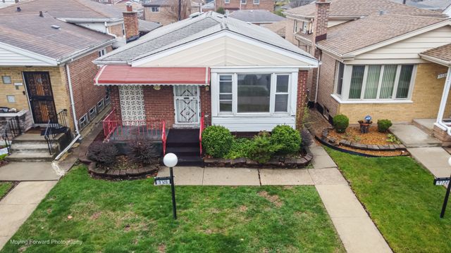 9726 S La Salle Street, Chicago, IL 60628