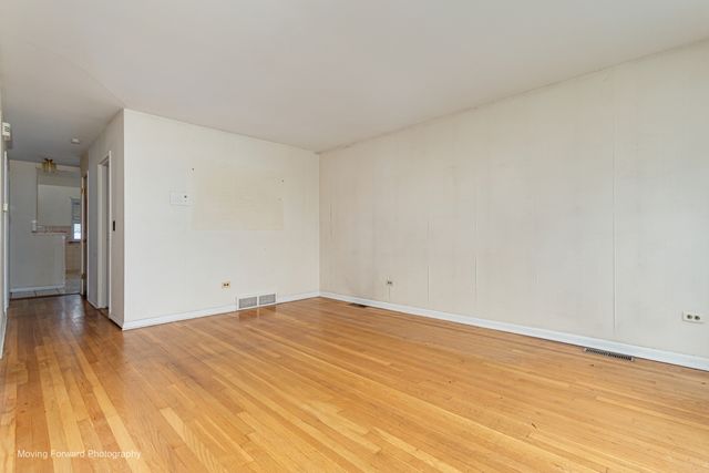 9726 S La Salle Street, Chicago, IL 60628
