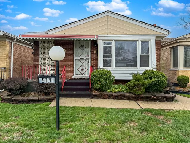9726 S La Salle Street, Chicago, IL 60628