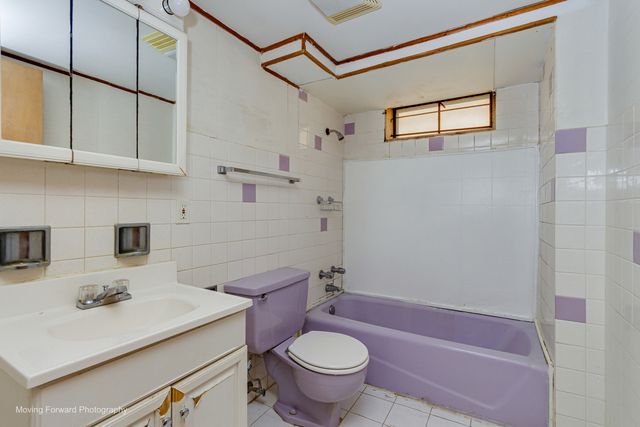 9726 S La Salle Street, Chicago, IL 60628