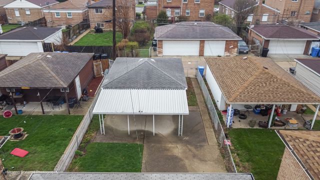 9726 S La Salle Street, Chicago, IL 60628