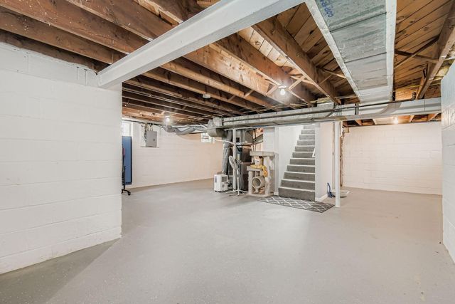 176 Logan Avenue W, West Saint Paul, MN 55118