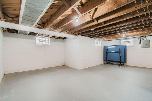 176 Logan Avenue W, West Saint Paul, MN 55118