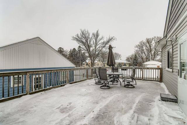 176 Logan Avenue W, West Saint Paul, MN 55118