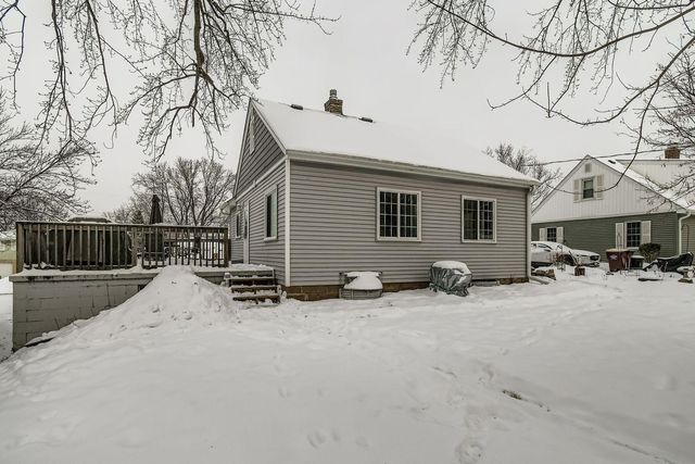 176 Logan Avenue W, West Saint Paul, MN 55118