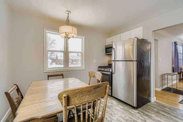 176 Logan Avenue W, West Saint Paul, MN 55118