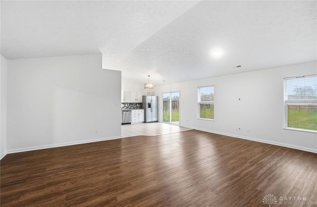 7150 Country Walk Drive, Franklin, OH 45005