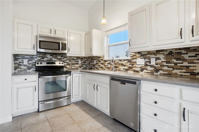 7150 Country Walk Drive, Franklin, OH 45005