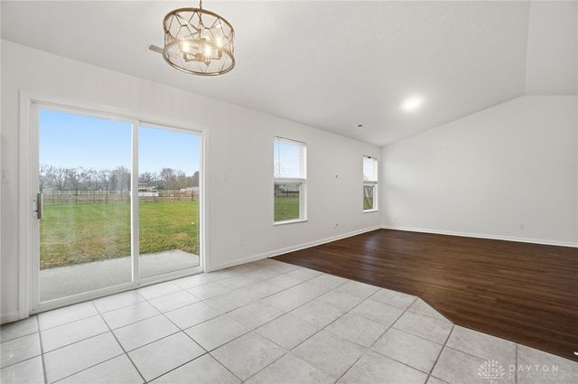 7150 Country Walk Drive, Franklin, OH 45005