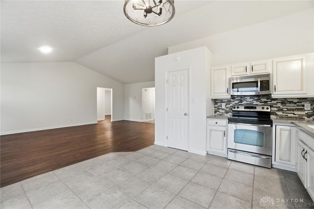 7150 Country Walk Drive, Franklin, OH 45005