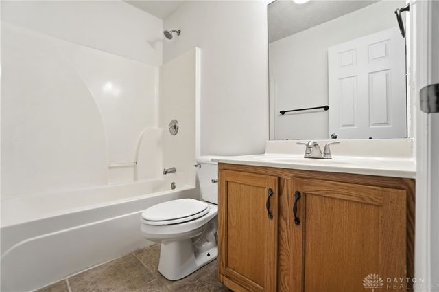 7150 Country Walk Drive, Franklin, OH 45005