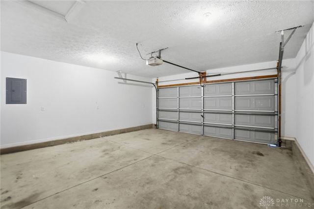 7150 Country Walk Drive, Franklin, OH 45005