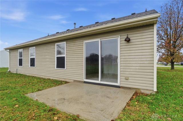 7150 Country Walk Drive, Franklin, OH 45005