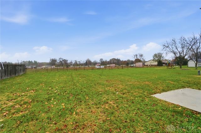 7150 Country Walk Drive, Franklin, OH 45005