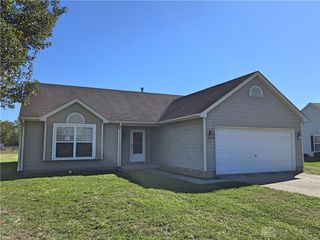 7150 Country Walk Drive, Franklin, OH 45005