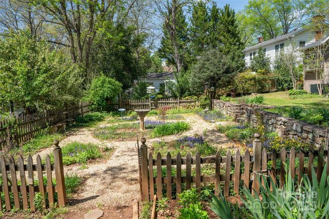 459 N Washington Street, Rutherfordton, NC 28139
