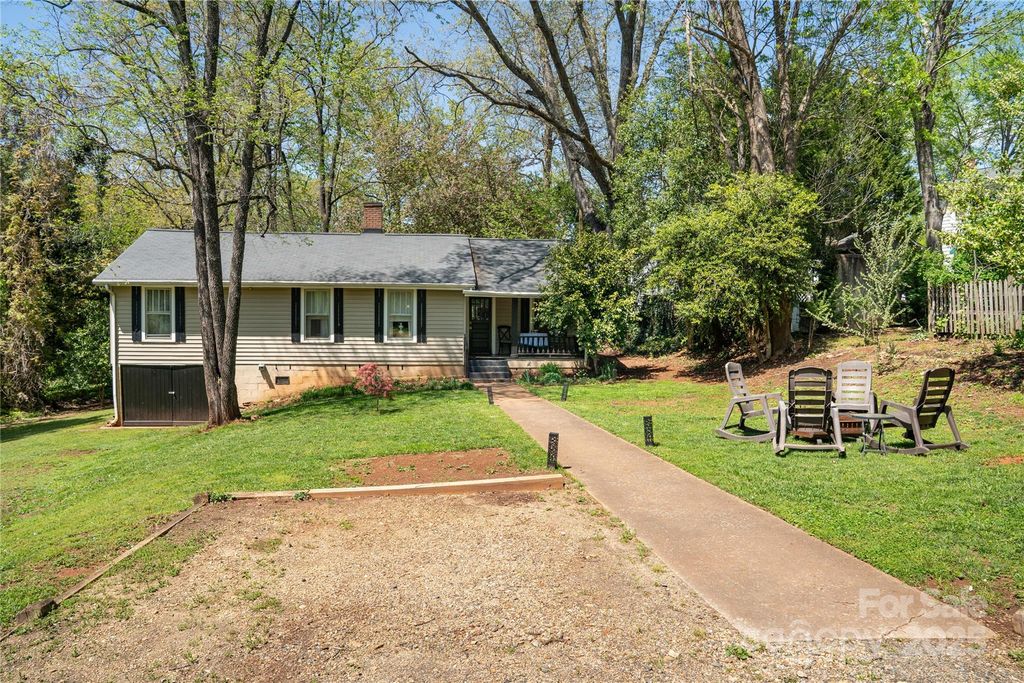 459 N Washington Street, Rutherfordton, NC 28139