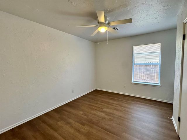 223 W 6th Street, Edmond, OK 73003