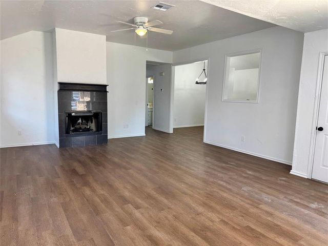 223 W 6th Street, Edmond, OK 73003