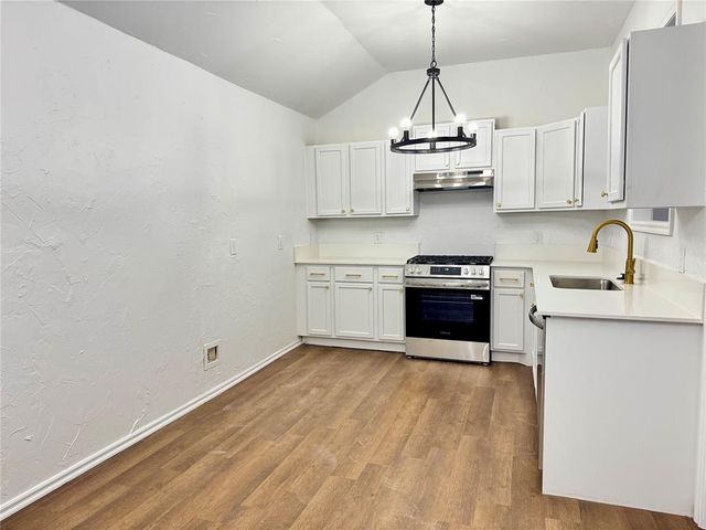 223 W 6th Street, Edmond, OK 73003