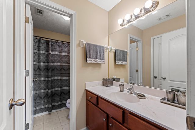 396 DIRKS CAIRN DR, Cordova, TN 38018