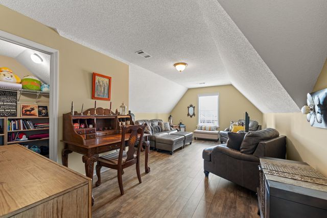 396 DIRKS CAIRN DR, Cordova, TN 38018