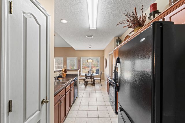 396 DIRKS CAIRN DR, Cordova, TN 38018