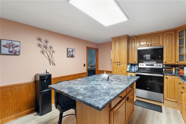 244 Glass Road, Mount Airy, NC 27030