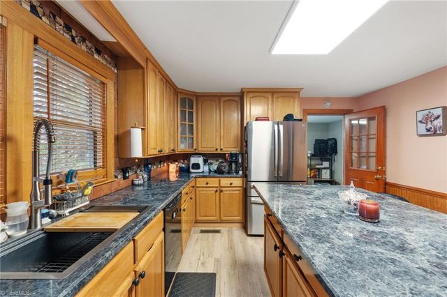 244 Glass Road, Mount Airy, NC 27030