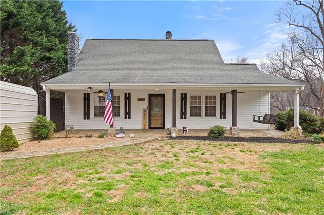 244 Glass Road, Mount Airy, NC 27030