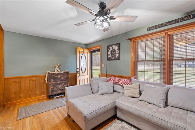 244 Glass Road, Mount Airy, NC 27030