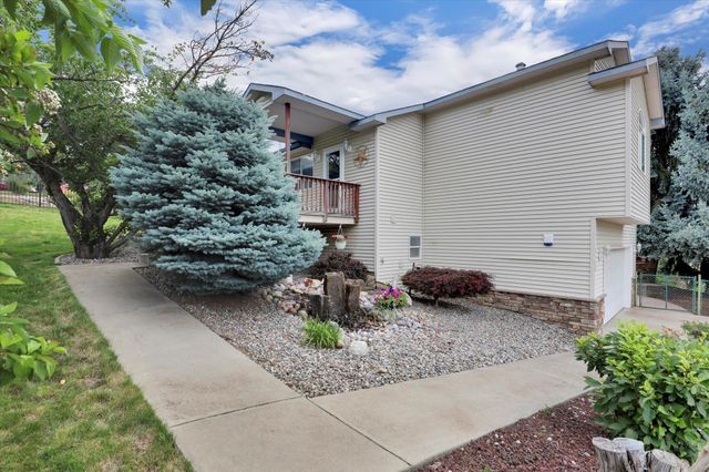 5320 N Vista Grande Rd, Otis Orchards, WA 99027