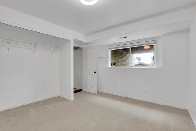 5320 N Vista Grande Rd, Otis Orchards, WA 99027