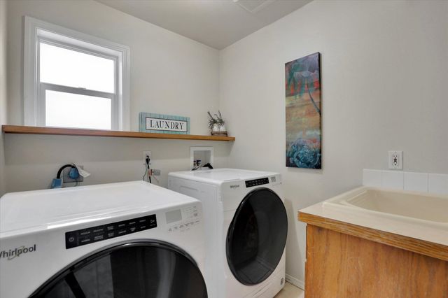 5320 N Vista Grande Rd, Otis Orchards, WA 99027