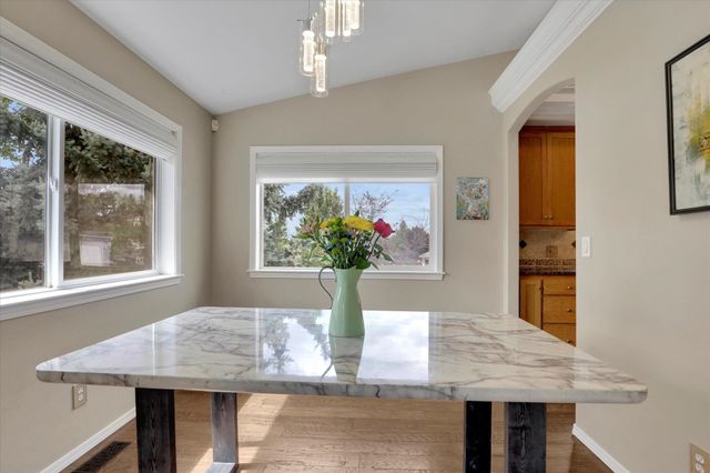 5320 N Vista Grande Rd, Otis Orchards, WA 99027