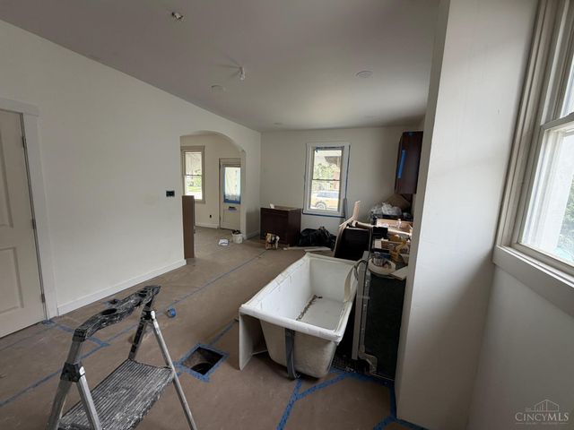 4334 Watterson Street, Cincinnati, OH 45227