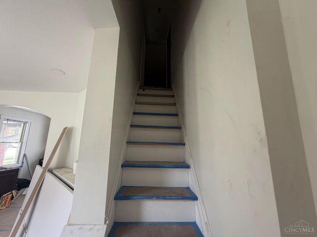 4334 Watterson Street, Cincinnati, OH 45227