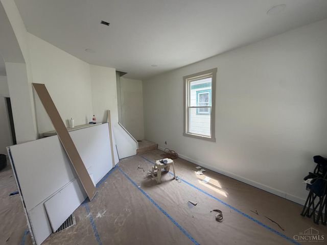 4334 Watterson Street, Cincinnati, OH 45227