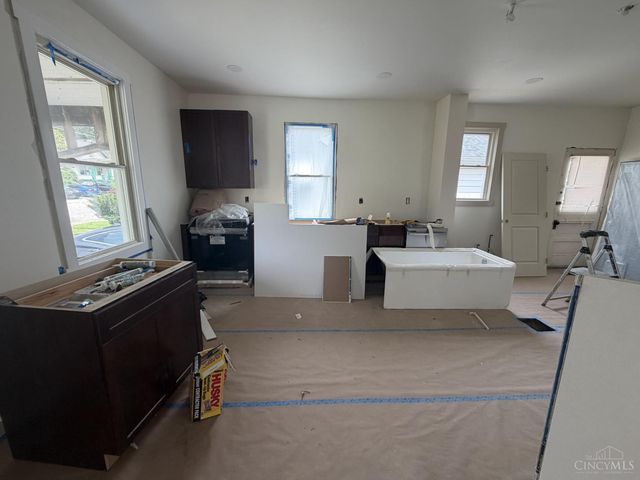 4334 Watterson Street, Cincinnati, OH 45227