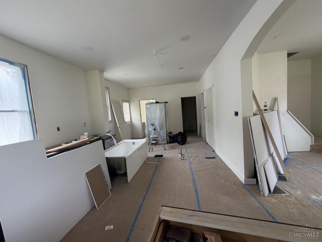 4334 Watterson Street, Cincinnati, OH 45227