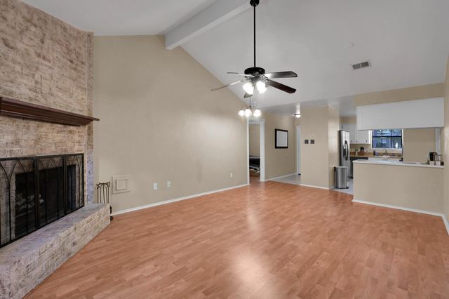 83 Summer Crest Circle, The Woodlands, TX 77381