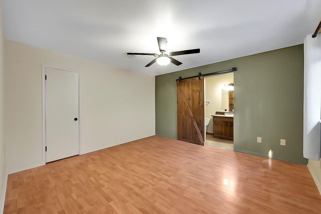 83 Summer Crest Circle, The Woodlands, TX 77381