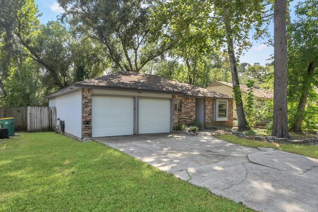 83 Summer Crest Circle, The Woodlands, TX 77381