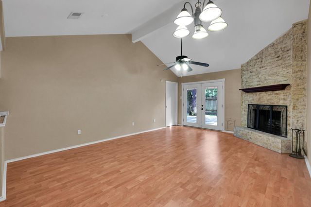 83 Summer Crest Circle, The Woodlands, TX 77381