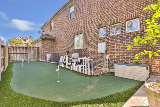 13808 N Lake Branch Lane, Houston, TX 77044