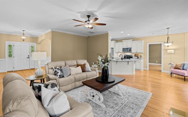4898 Forest Oaks Drive, Greensboro, NC 27406