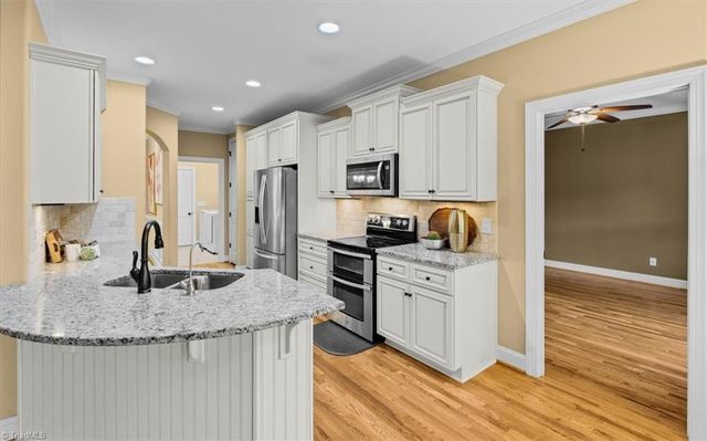 4898 Forest Oaks Drive, Greensboro, NC 27406