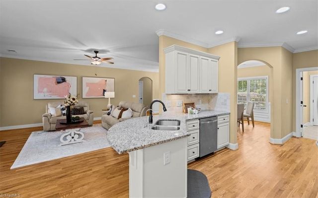 4898 Forest Oaks Drive, Greensboro, NC 27406